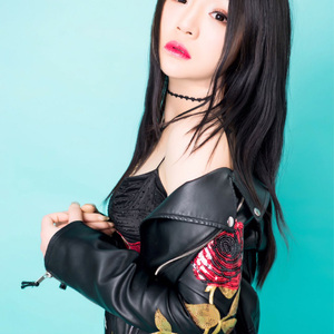 穿越成肉奴的婬乱生活
